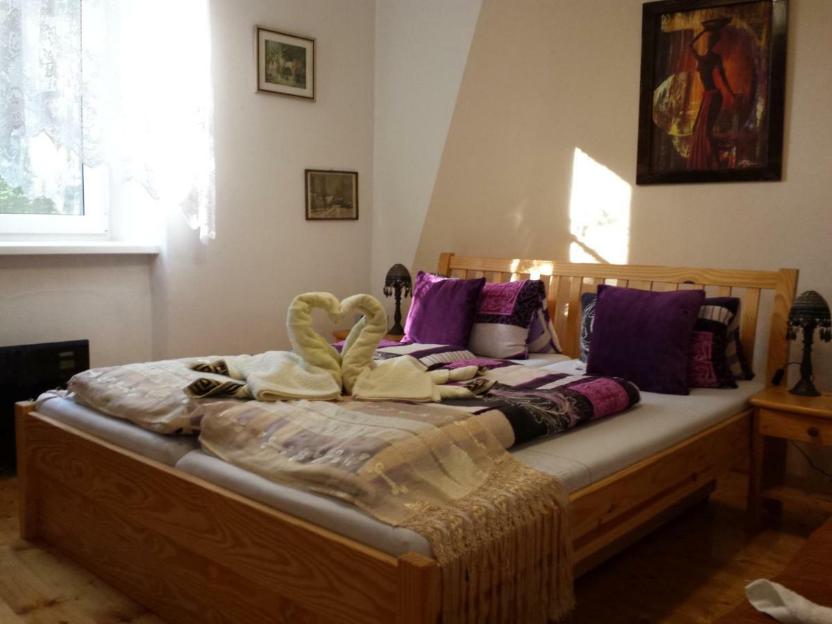 Apartment Anna Cesky Dub Luaran gambar