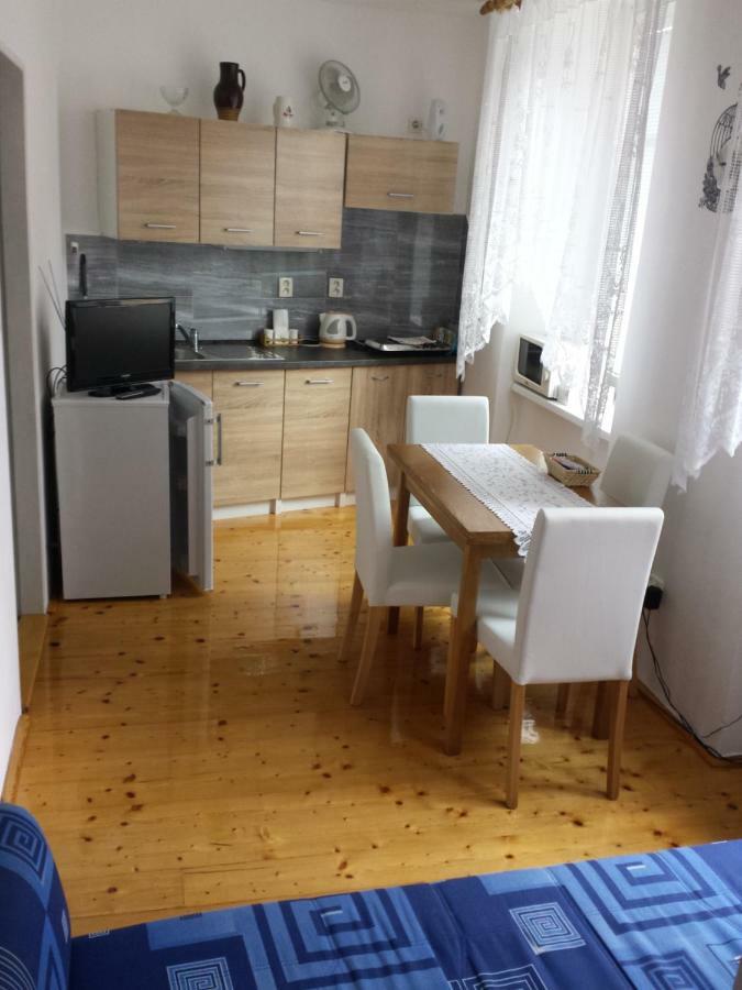 Apartment Anna Cesky Dub Luaran gambar